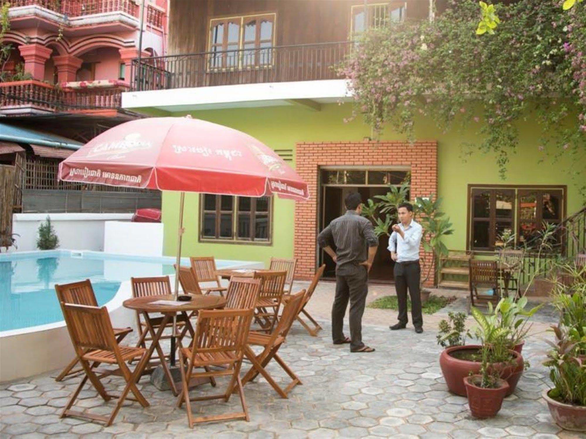 Five Rose Siem Reap Hostel Exterior foto